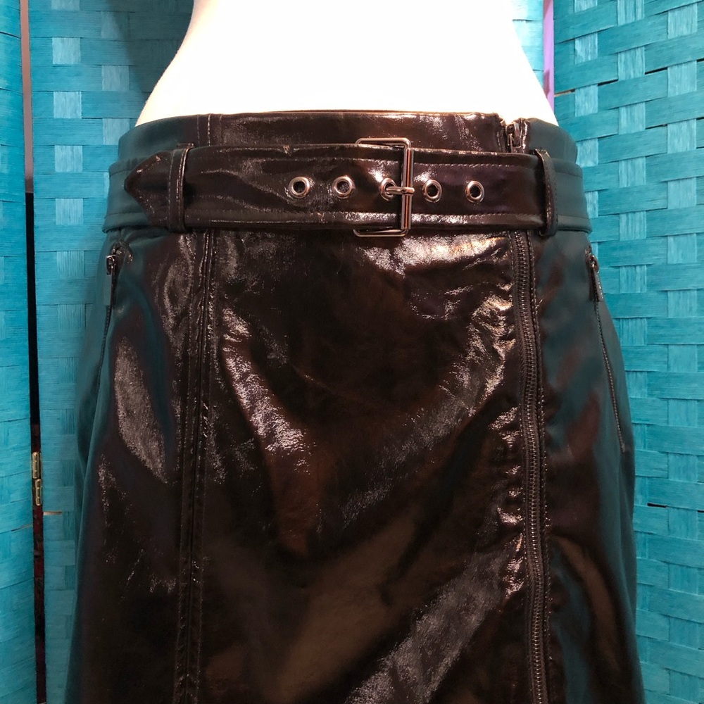 Karl Lagerfeld Faux Patent Leather Belted Mini Skirt Black New - Picture 6 of 14